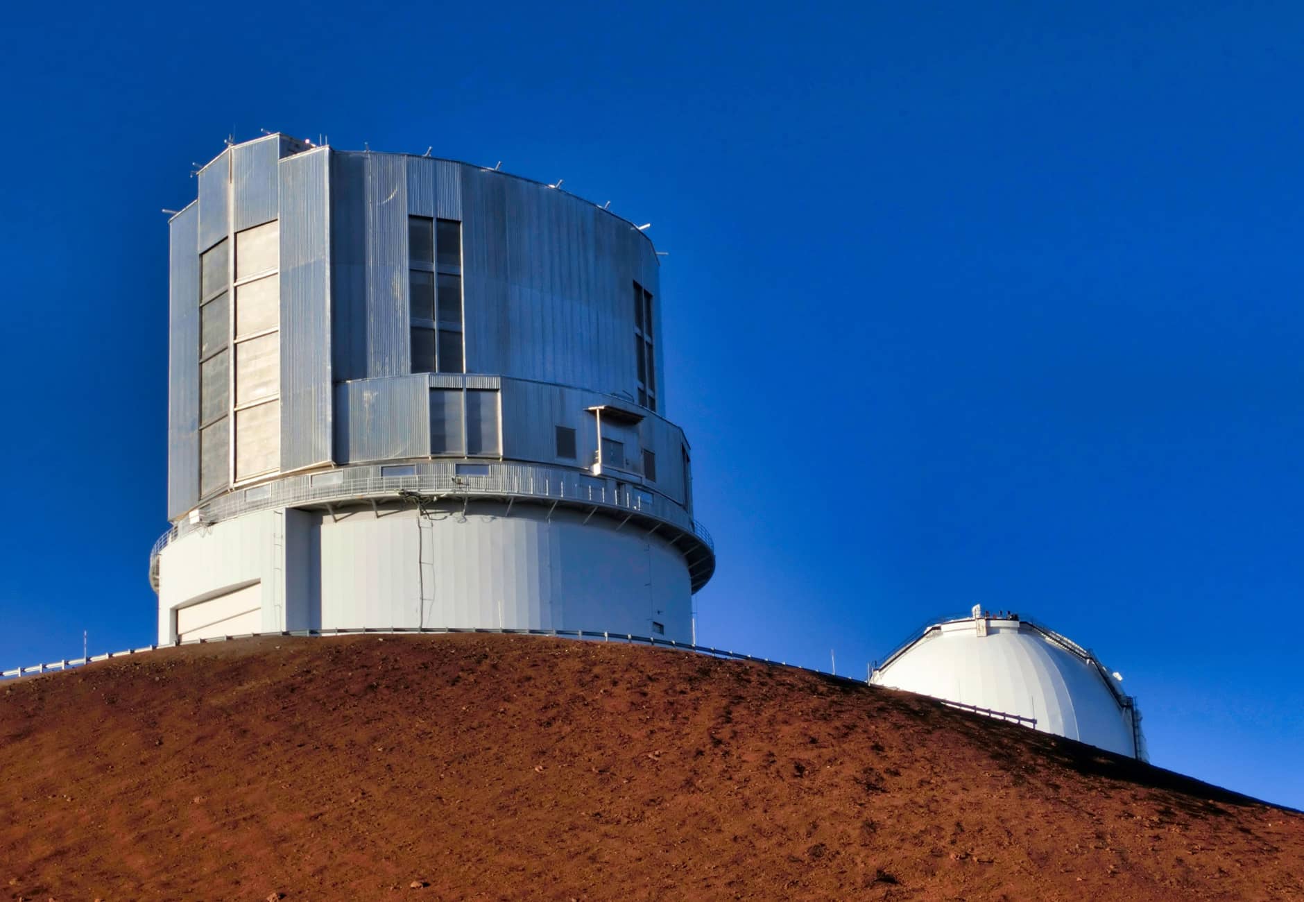 ハワイのすばる望遠鏡の防震