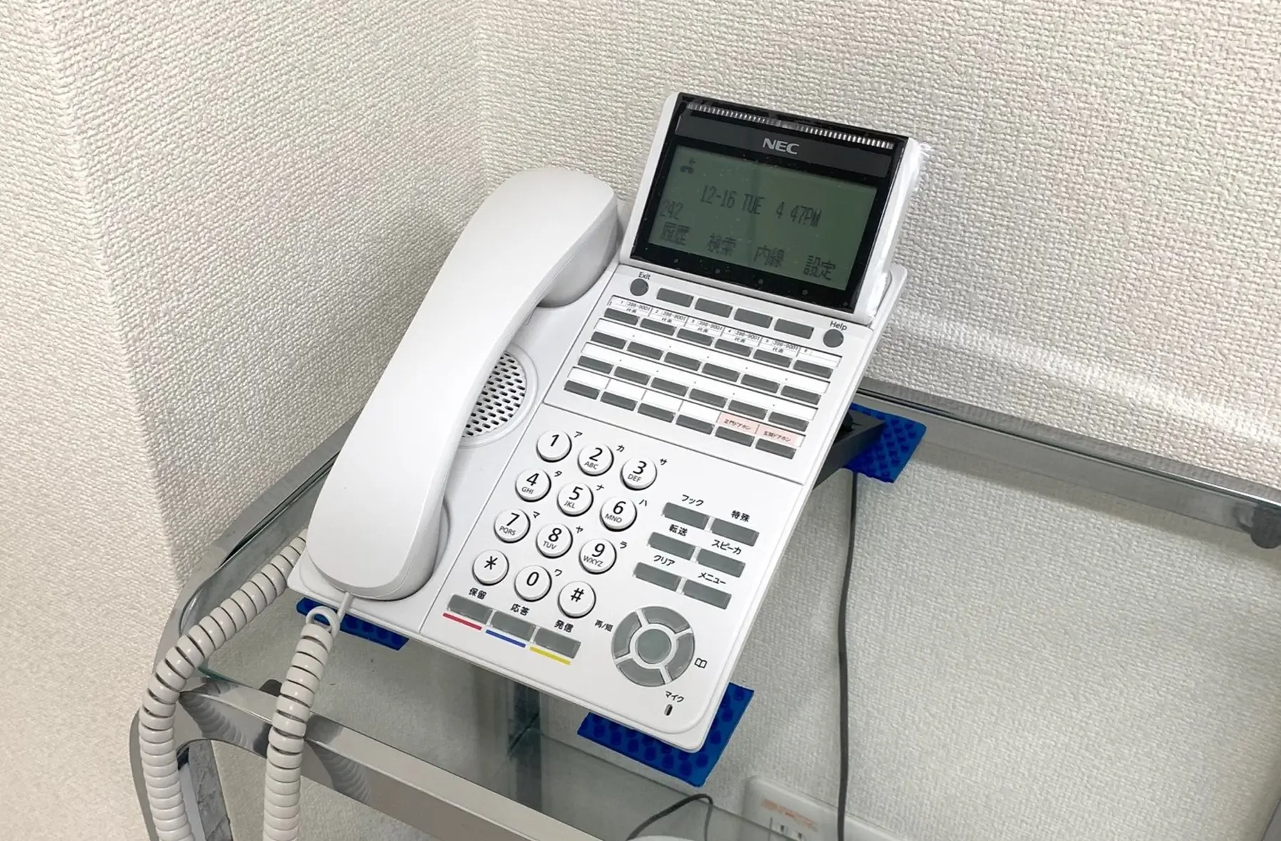 ビタシートで電話を固定