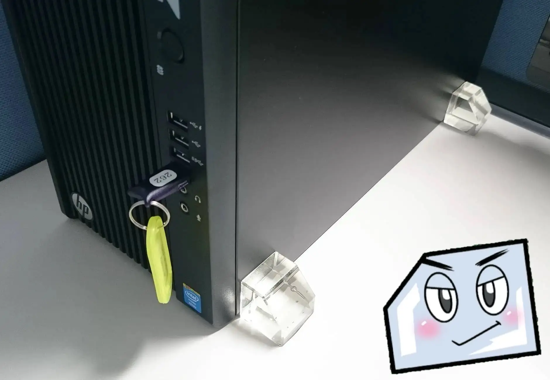 デスクトップPC固定